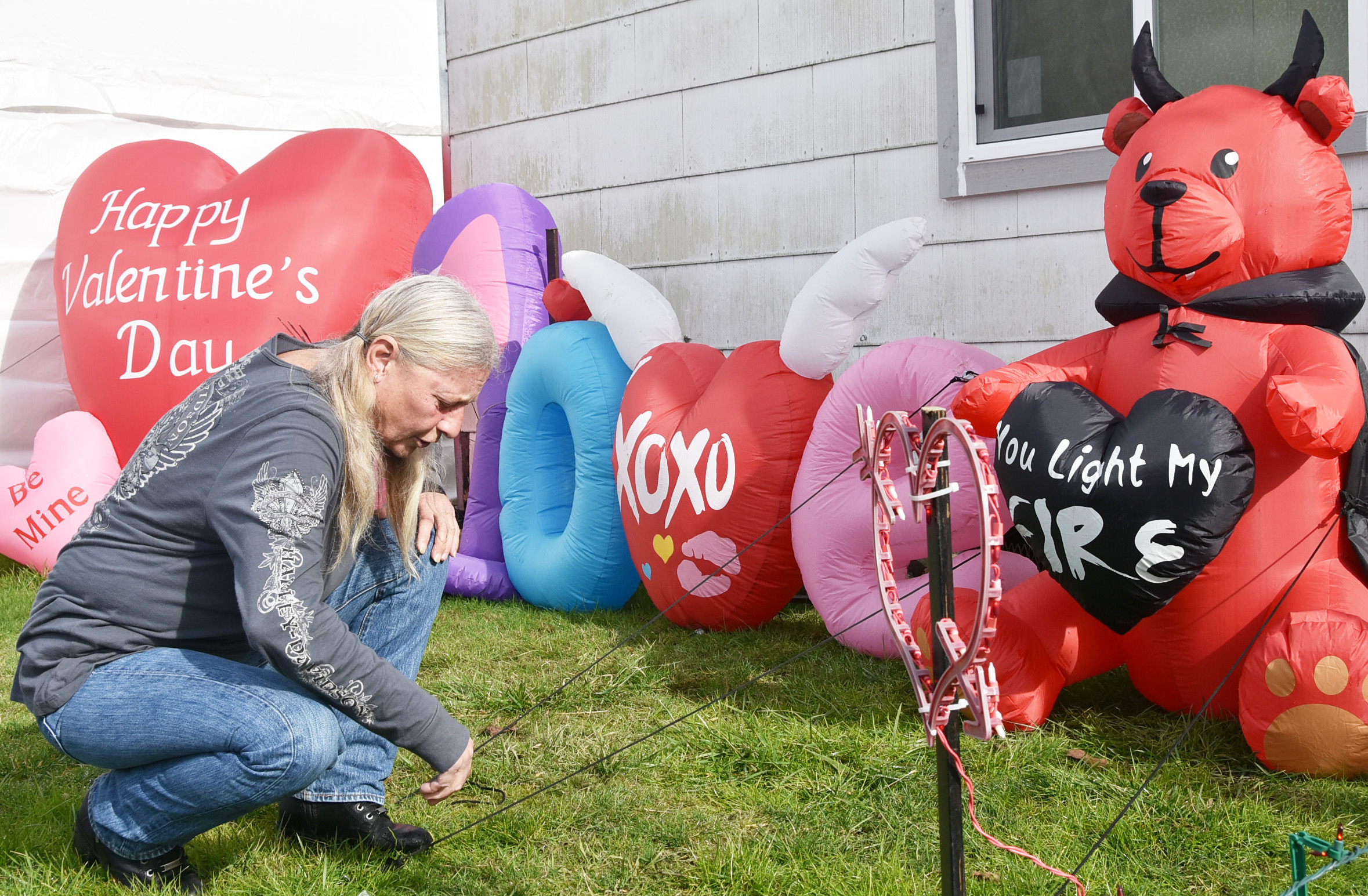 Decked out for the holidays — and not just Christmas Philomath News