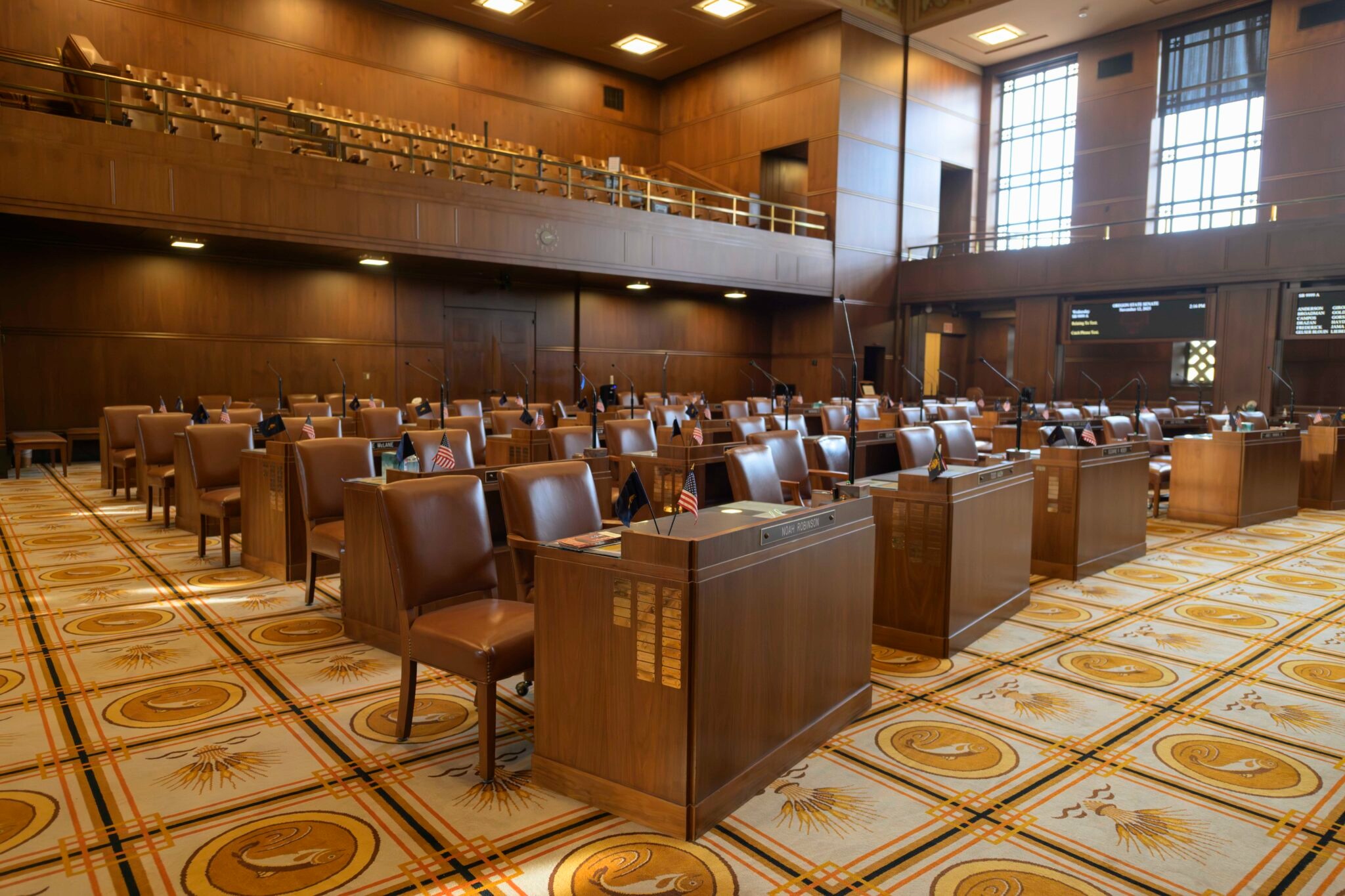 Oregon Republicans walk out of Senate ahead of vote on transportation ...